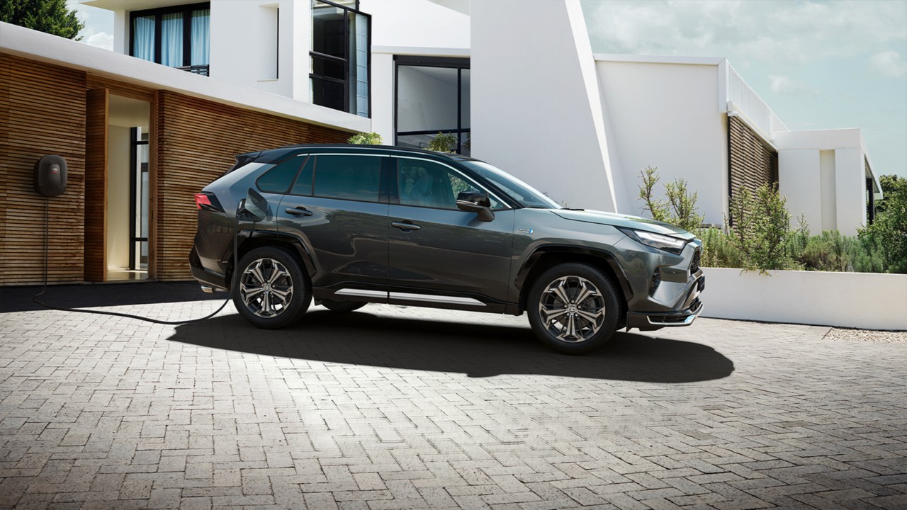 1600x900_rav4PHEV